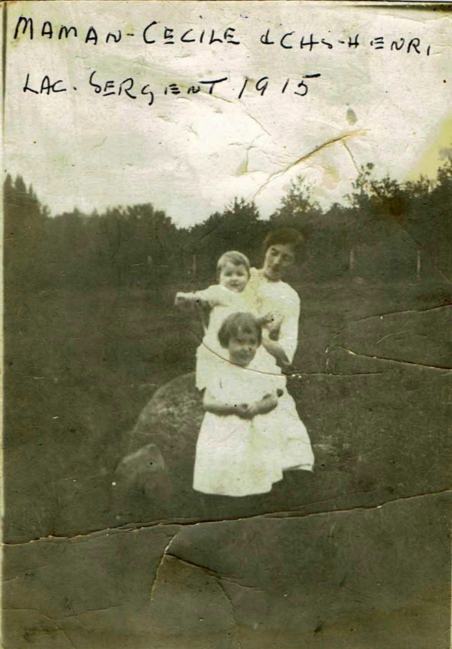Grand-Maman Alvine avec Cécile et papa dans ses bras en 1915